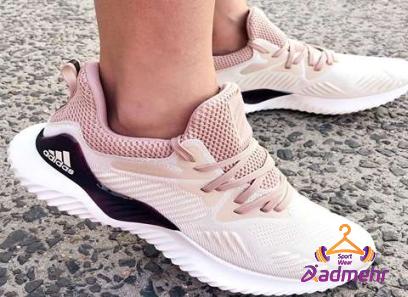 The purchase price of sport shoes for women + properties, disadvantages and advantages